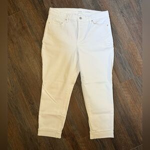 Old Navy white High-Rise cropped jeans